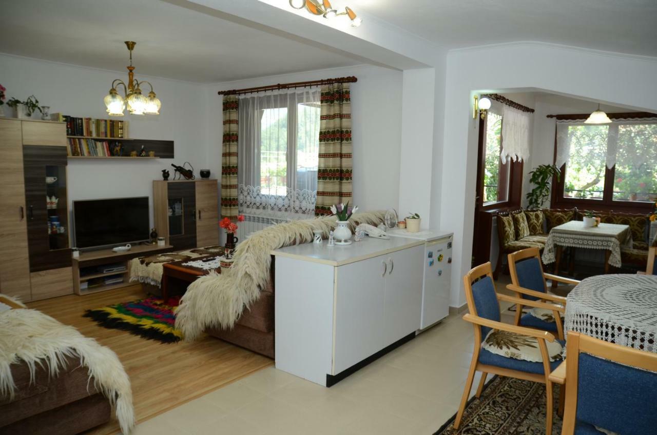 Къща За Гости Солакови ** Devin Extérieur photo